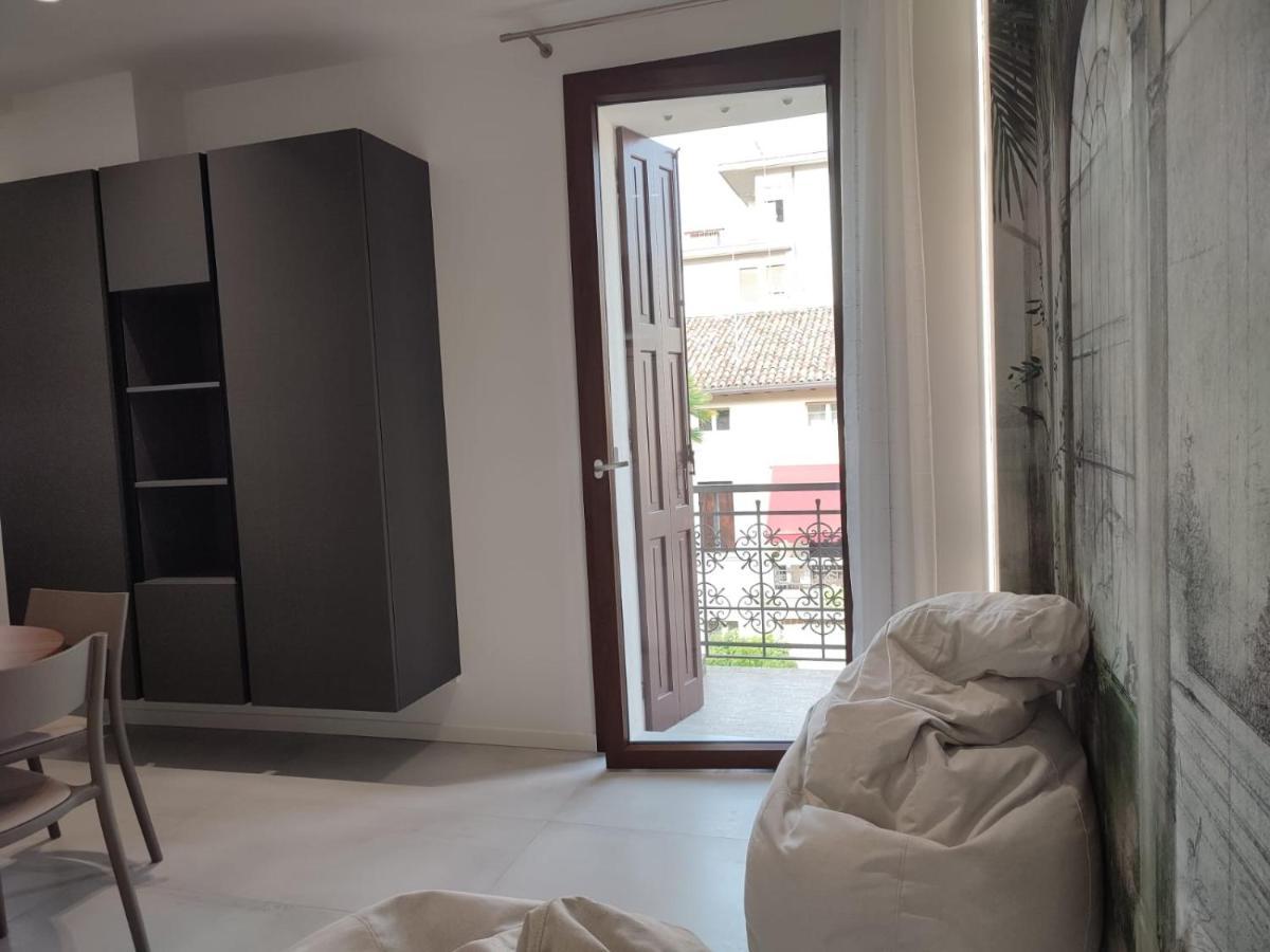 Al Ponte Design Apartment Конельяно Екстер'єр фото